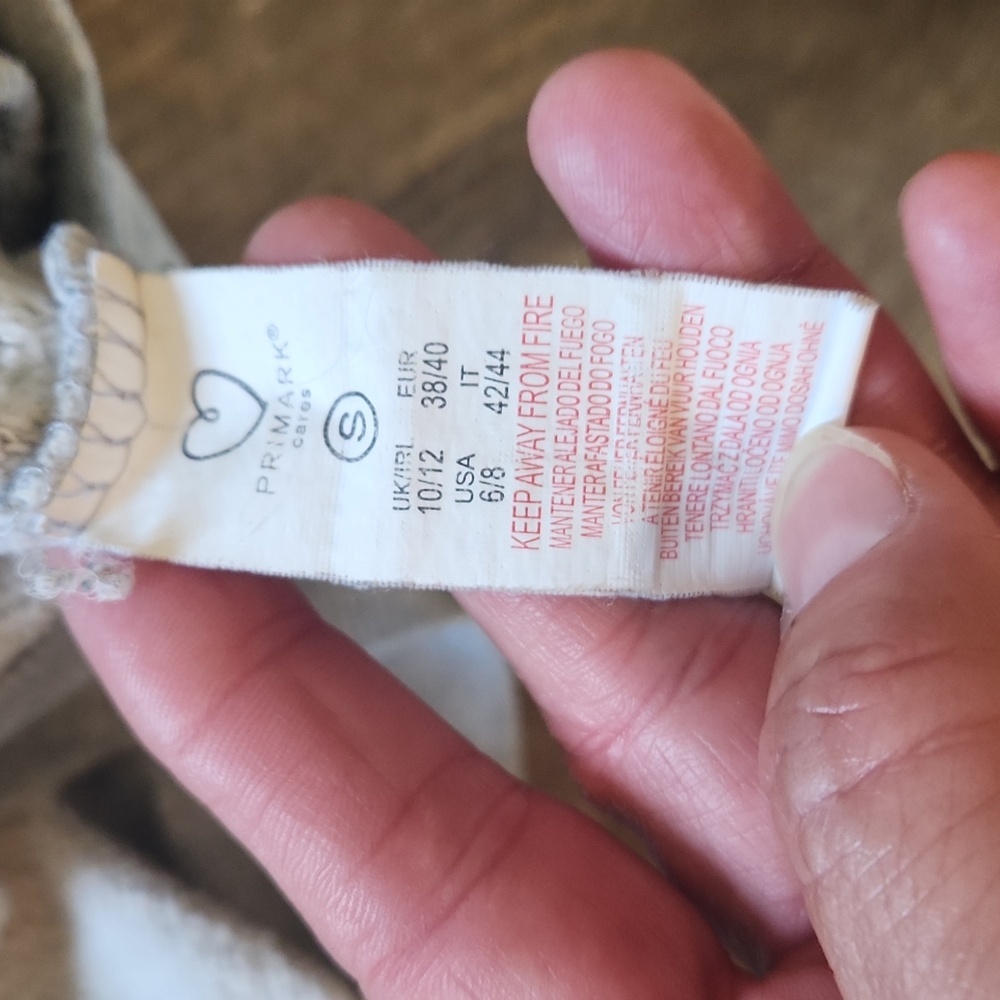 Primark Gray NASA  Crewneck Sweatshirt Juniors size Small EUC - Picture 3 of 5